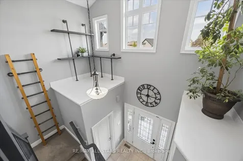 18 Carleton Trail New Tecumseth ON L0G 1A0