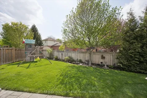 18 Carleton Trail New Tecumseth ON L0G 1A0