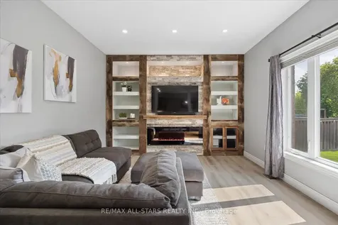 18 Carleton Trail New Tecumseth ON L0G 1A0