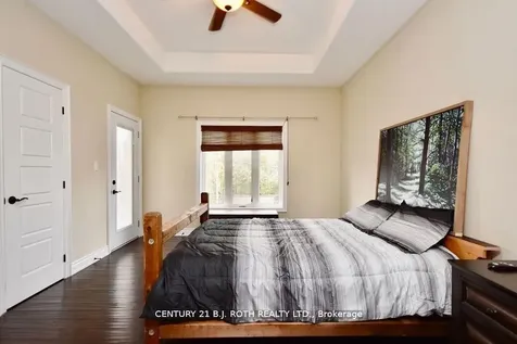1738 Wingrove Avenue Innisfil ON L9S 1S4