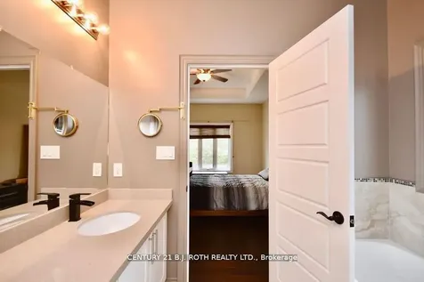 1738 Wingrove Avenue Innisfil ON L9S 1S4