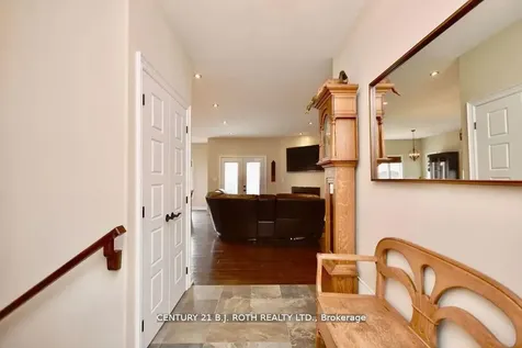 1738 Wingrove Avenue Innisfil ON L9S 1S4