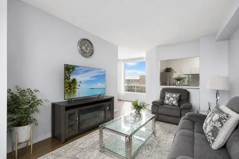 326 Major Mackenzie Drive E Richmond Hill ON L4C 8T4