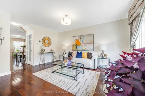 15 Vineland Street Markham ON L3R 5S4
