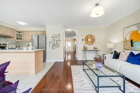 15 Vineland Street Markham ON L3R 5S4