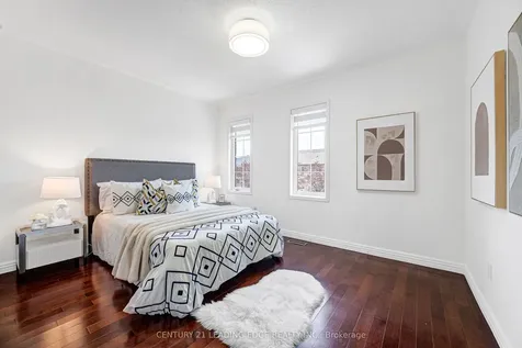 15 Vineland Street Markham ON L3R 5S4