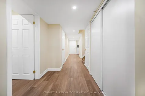 15 Vineland Street Markham ON L3R 5S4