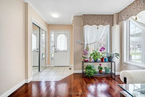 15 Vineland Street Markham ON L3R 5S4