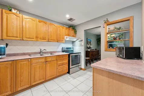 200 Holland Court Bradford West Gwillimbury ON L3Z 1R9