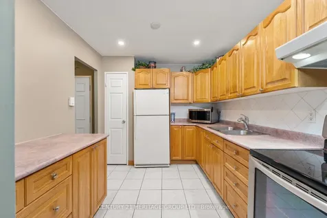 200 Holland Court Bradford West Gwillimbury ON L3Z 1R9