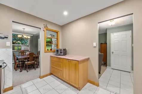 200 Holland Court Bradford West Gwillimbury ON L3Z 1R9