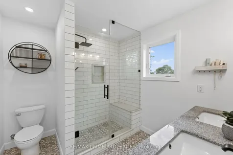 64 Balmoral Heights East Gwillimbury ON L0G 1R0