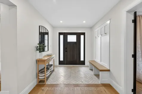 64 Balmoral Heights East Gwillimbury ON L0G 1R0