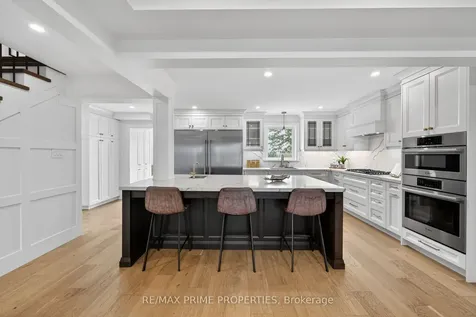 64 Balmoral Heights East Gwillimbury ON L0G 1R0