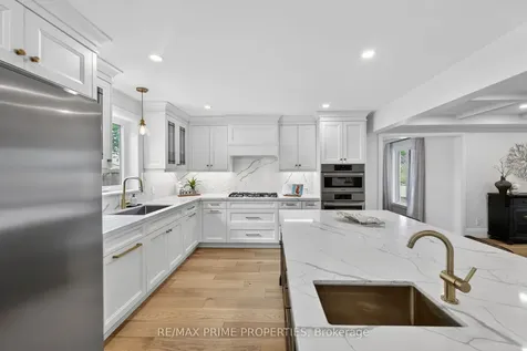 64 Balmoral Heights East Gwillimbury ON L0G 1R0