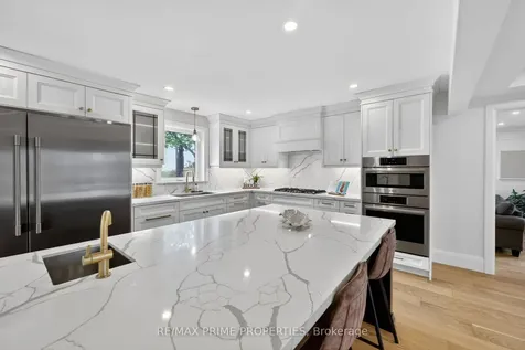 64 Balmoral Heights East Gwillimbury ON L0G 1R0