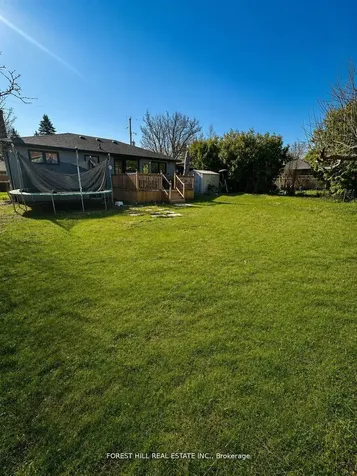 4 Holman Crescent Aurora ON L4G 1Z9