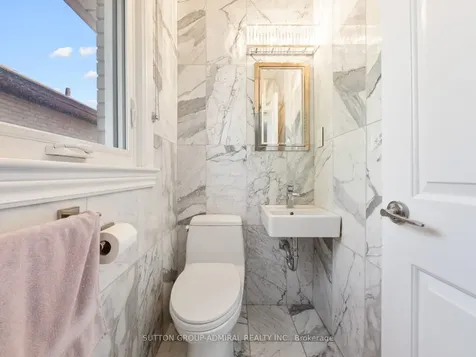 125 Laverock Avenue Richmond Hill ON L4C 4J8