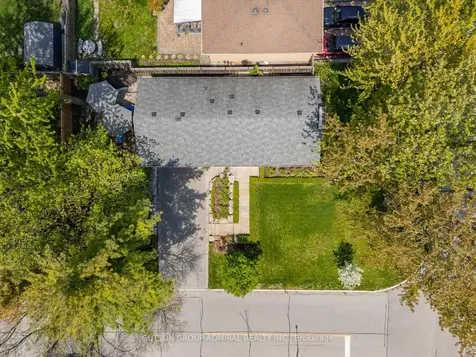 125 Laverock Avenue Richmond Hill ON L4C 4J8