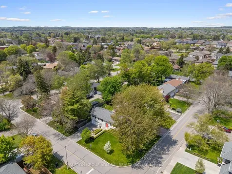 125 Laverock Avenue Richmond Hill ON L4C 4J8