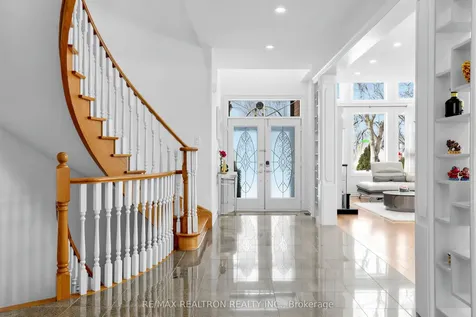 71 Plum Tree Circle Markham ON L6C 1V9