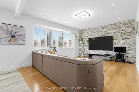 71 Plum Tree Circle Markham ON L6C 1V9