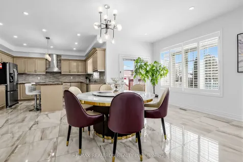 71 Plum Tree Circle Markham ON L6C 1V9