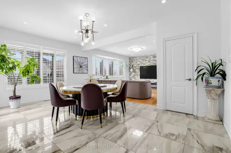 71 Plum Tree Circle Markham ON L6C 1V9