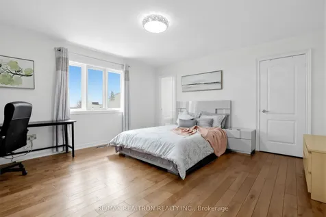 71 Plum Tree Circle Markham ON L6C 1V9