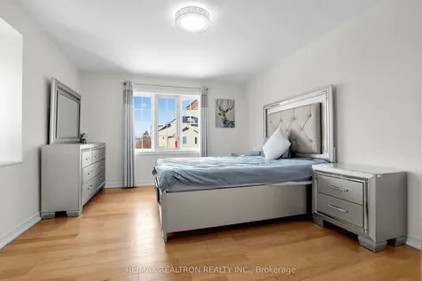 71 Plum Tree Circle Markham ON L6C 1V9