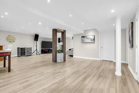 71 Plum Tree Circle Markham ON L6C 1V9