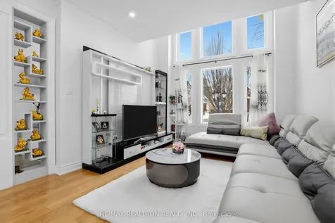 71 Plum Tree Circle Markham ON L6C 1V9
