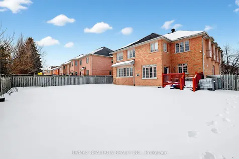 71 Plum Tree Circle Markham ON L6C 1V9