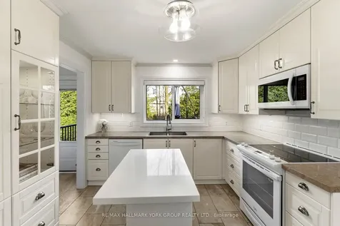 281 Hedge Road Georgina ON L0E 1R0