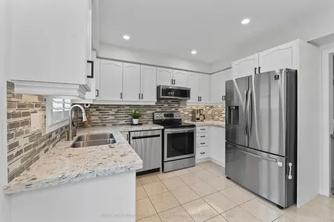 104 Northway Avenue Whitchurch-stouffville ON L4A 0T7