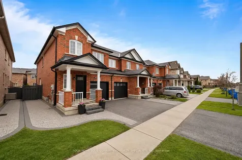 104 Northway Avenue Whitchurch-stouffville ON L4A 0T7