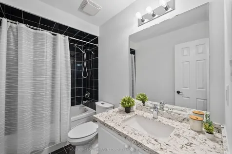 104 Northway Avenue Whitchurch-stouffville ON L4A 0T7