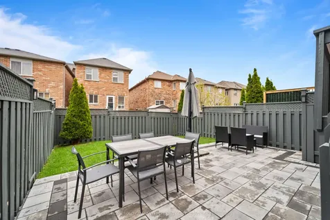 104 Northway Avenue Whitchurch-stouffville ON L4A 0T7
