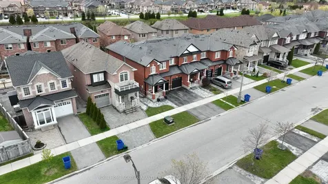 104 Northway Avenue Whitchurch-stouffville ON L4A 0T7