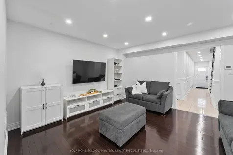104 Northway Avenue Whitchurch-stouffville ON L4A 0T7
