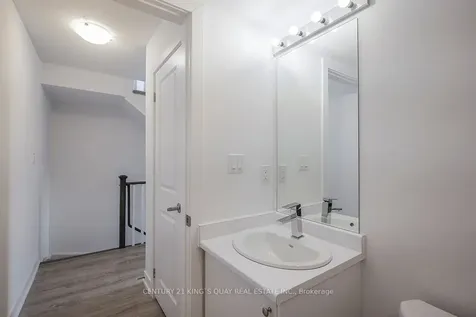 136 Covington Crescent Whitchurch-stouffville ON L4A 4W8