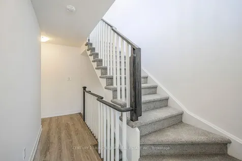 136 Covington Crescent Whitchurch-stouffville ON L4A 4W8