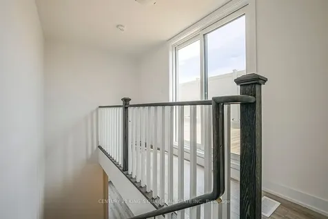 136 Covington Crescent Whitchurch-stouffville ON L4A 4W8