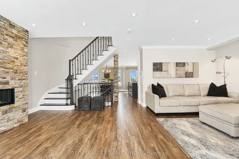 39 Sylwood Crescent Vaughan ON L6A 2R2