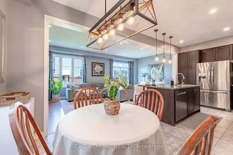 72 Wagner Crescent Essa ON L3W 0R7