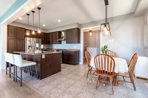 72 Wagner Crescent Essa ON L3W 0R7