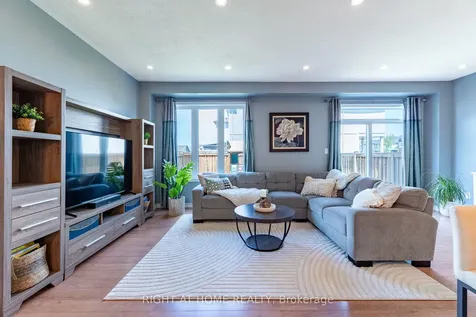 72 Wagner Crescent Essa ON L3W 0R7