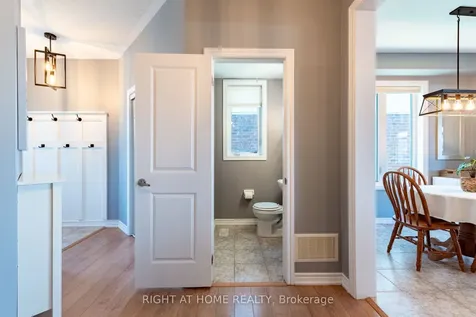 72 Wagner Crescent Essa ON L3W 0R7