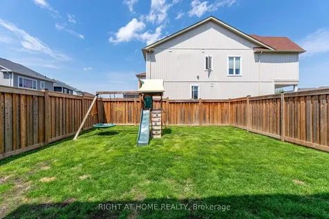 72 Wagner Crescent Essa ON L3W 0R7