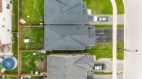 72 Wagner Crescent Essa ON L3W 0R7